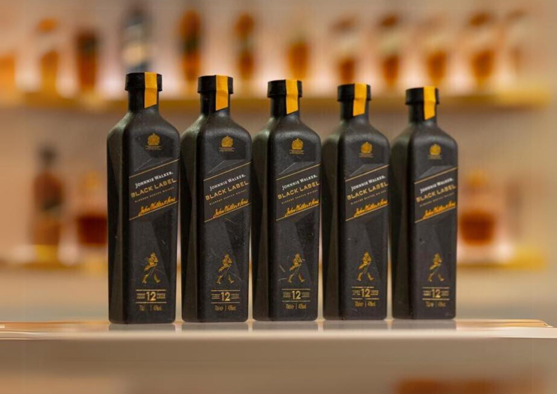 Johnnie Walker’dan sürdürülebilirlik atağı: Kağıt şişe denemeleri başladı