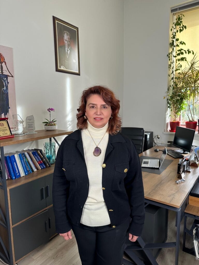 Proje Koordinatörü Prof. Dr. Nuray Yazıhan