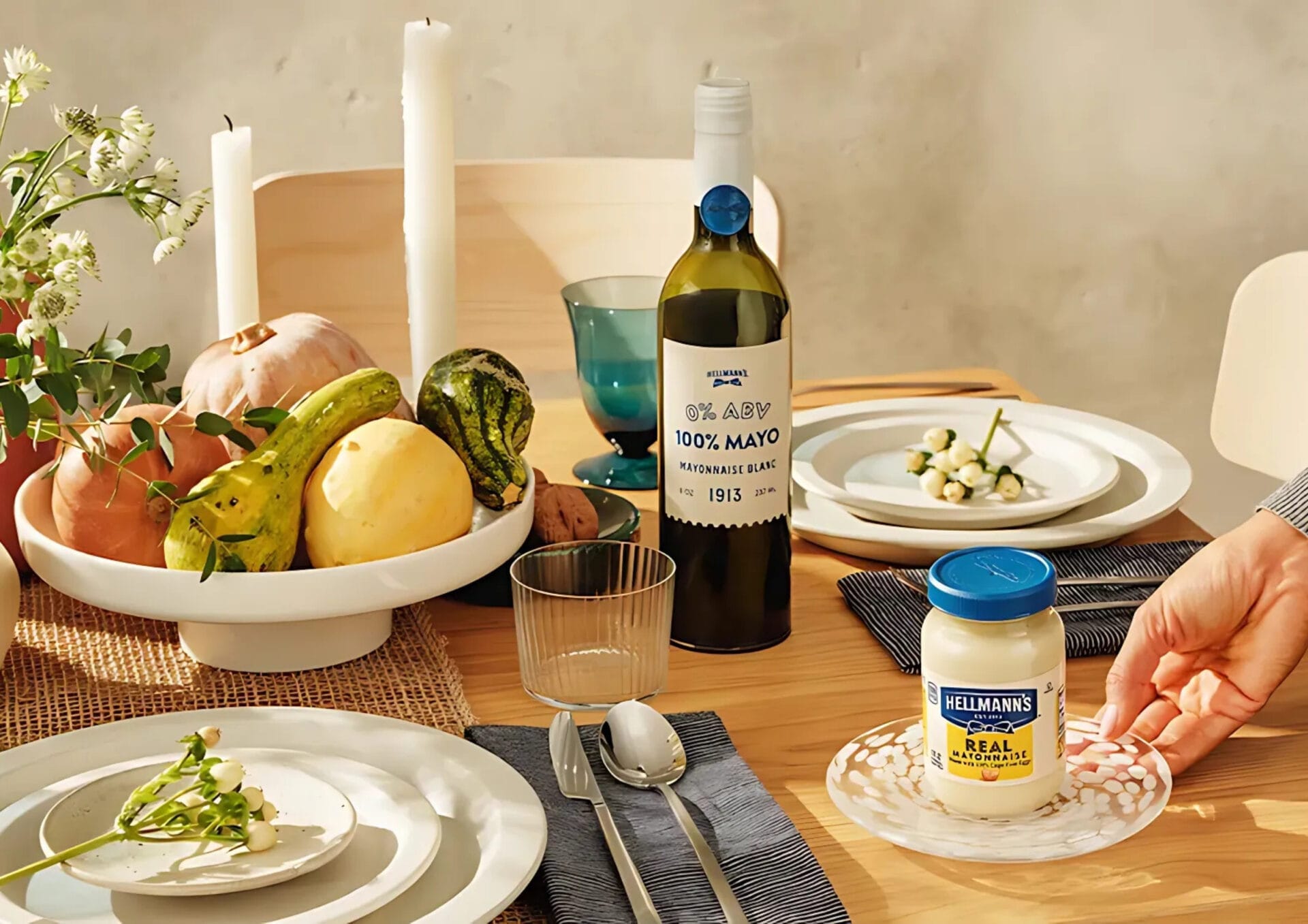 Hellmann’s’tan ilginç bir fikir daha: Şarap şişesinde mayonez