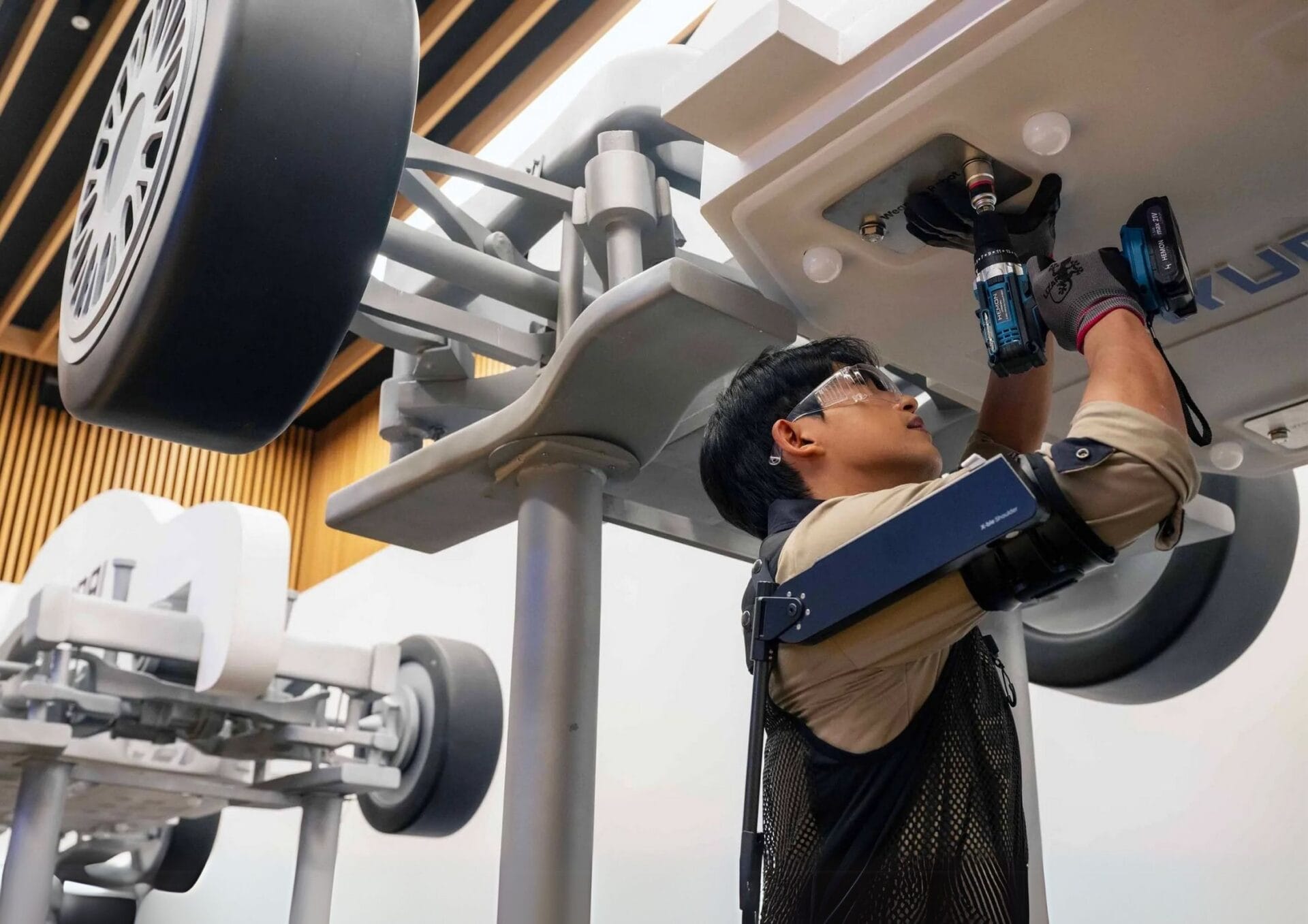 Hyundai ve Kia’dan X-ble Shoulder: Yaşlanan iş gücüne robotik destek
