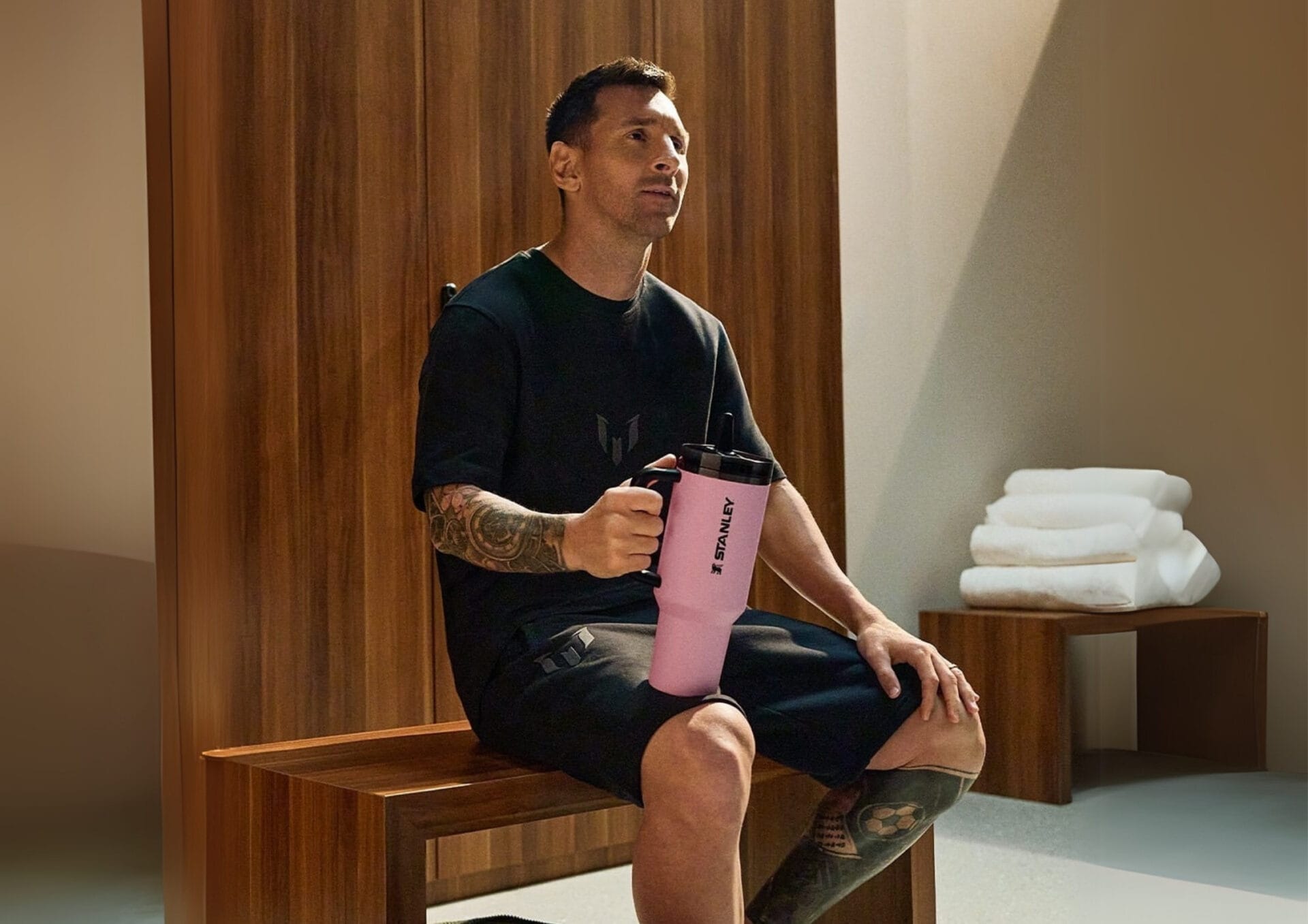 Messi ve Stanley'den yeni iş birliği: GOAT koleksiyonu