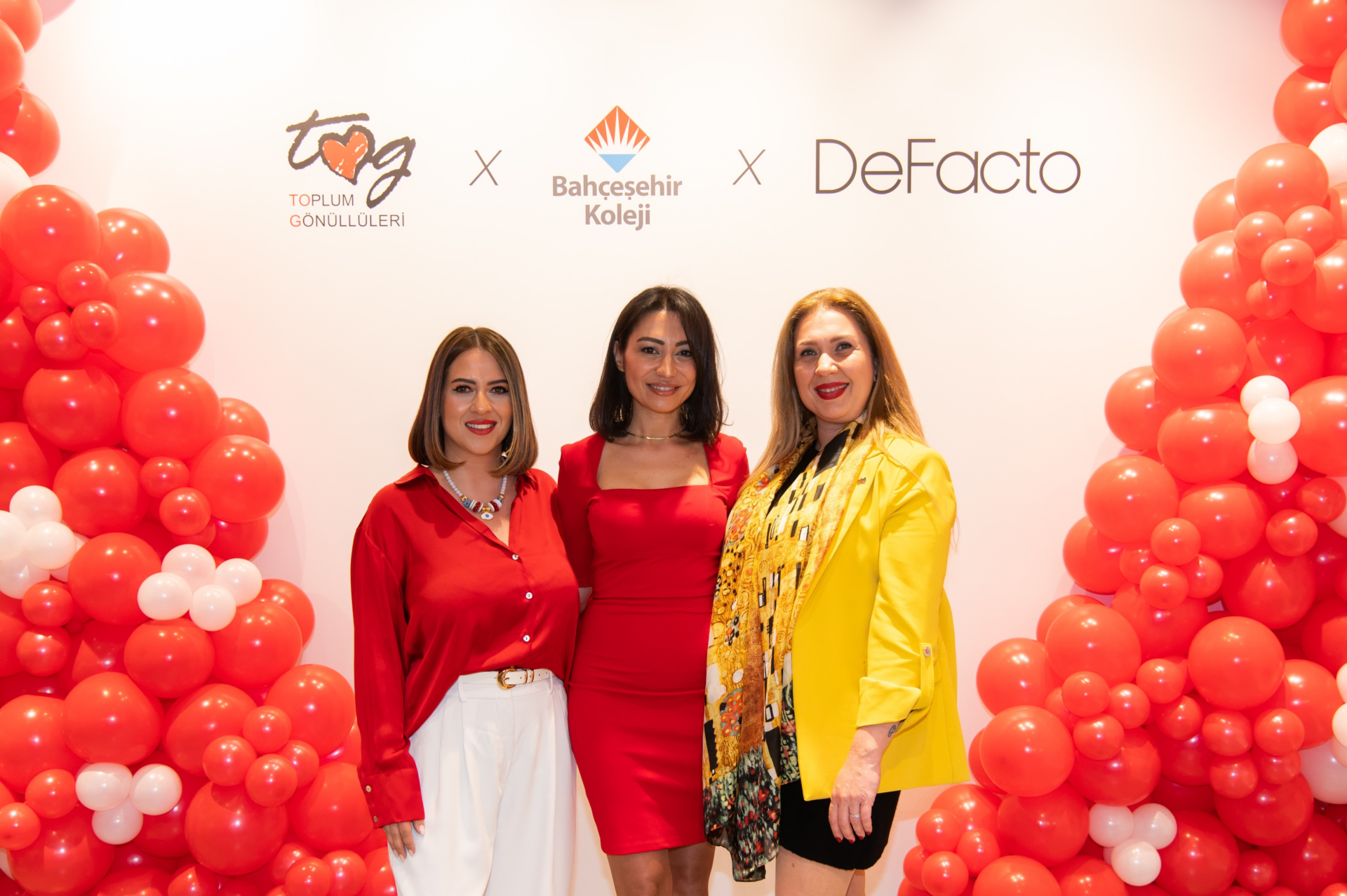 DeFacto, Bahçeşehir Koleji ve TOG’dan 23 Nisan’a anlamlı proje: Çocukların hayalleri sergide buluştu!